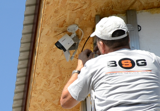 Установка комплекта видеонаблюдения в Оренбурге