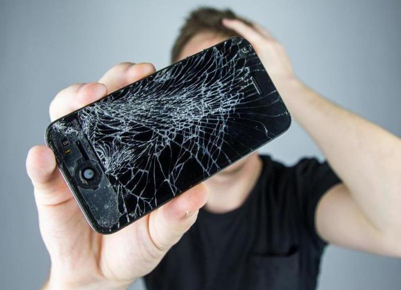 Ремонт телефона после падения